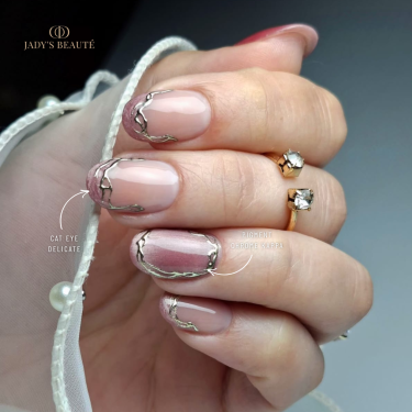 ongle nail art cat eye soie et chrome pigment