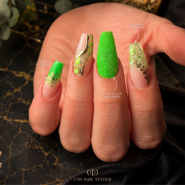 pose ongle coffin inscrustation de paillette vert