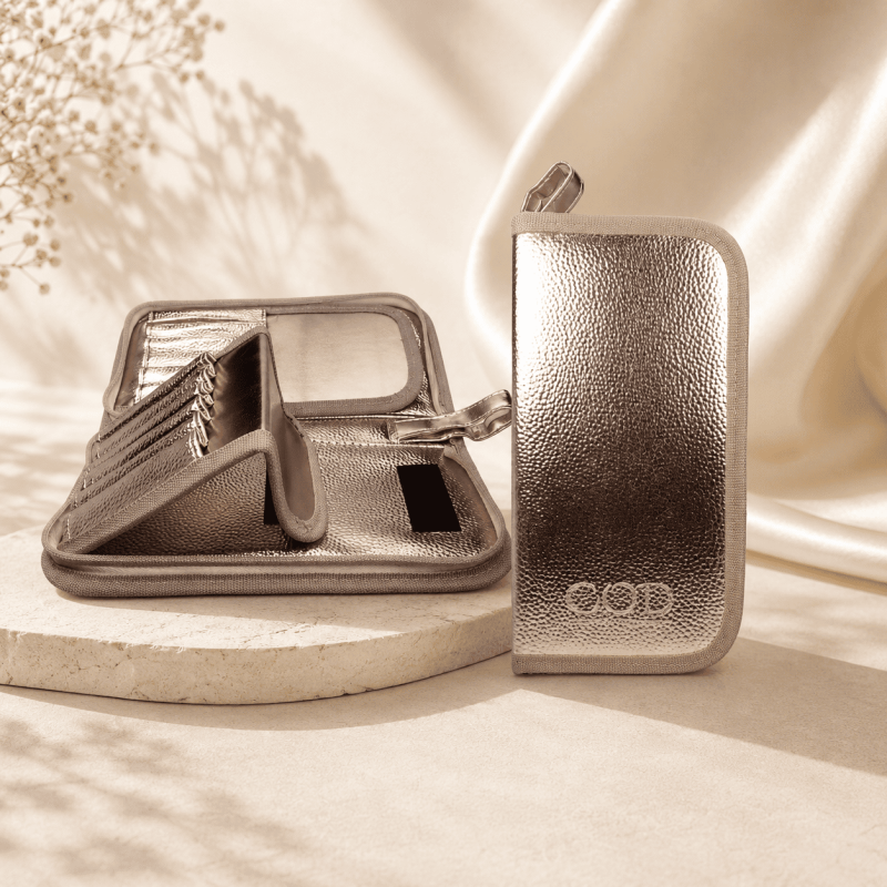 Estuche para brochas de oro...