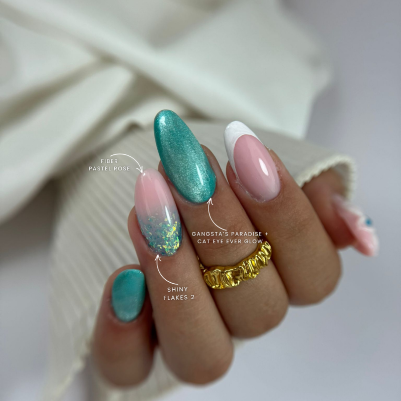 ongle amande cutiglitter et cat eye turquoise