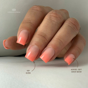 Babycolor avec le vernis semi permanent Aloha orange corail néon