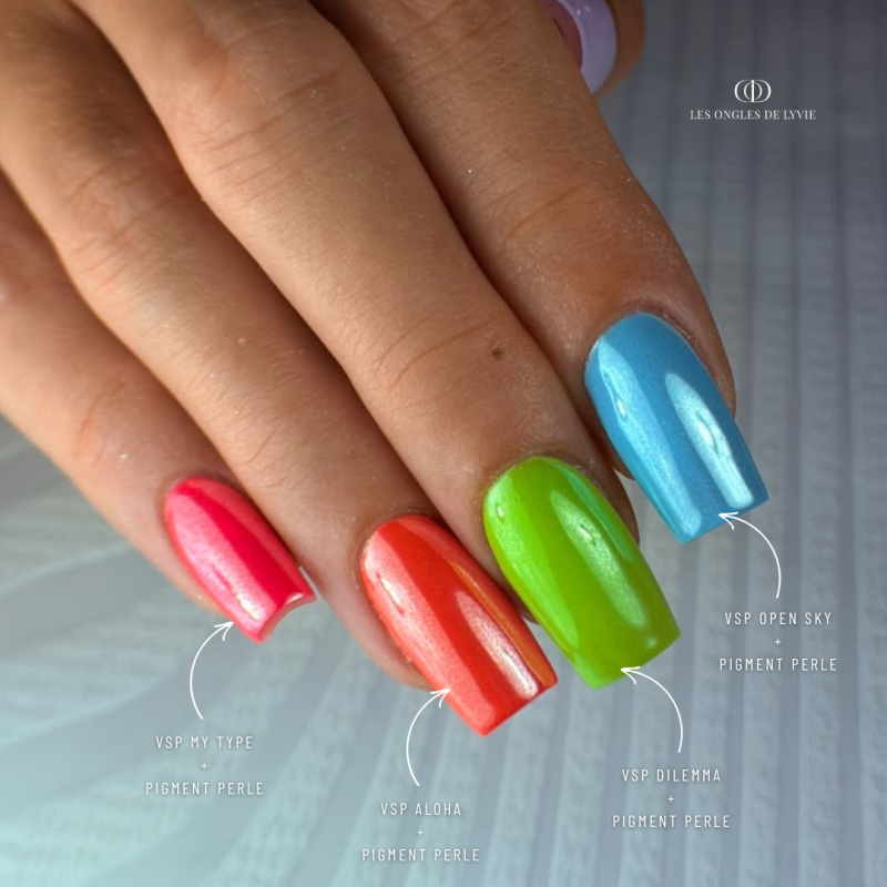 Pose d'ongles carrée avec le vernis semi permanent Dilemma vert néon clair et pigment perle
