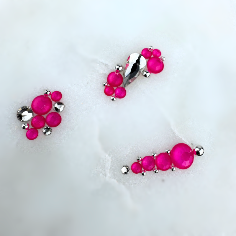 Inspiration de bijoux strass avec néon fushia