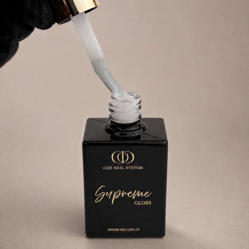 Ouverture du flacon de la Supreme gloss Whity