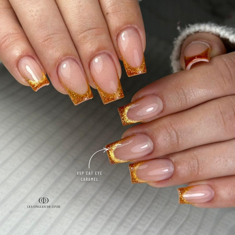 Pose amande avec le vernis semi permanent Cat Eye Caramel