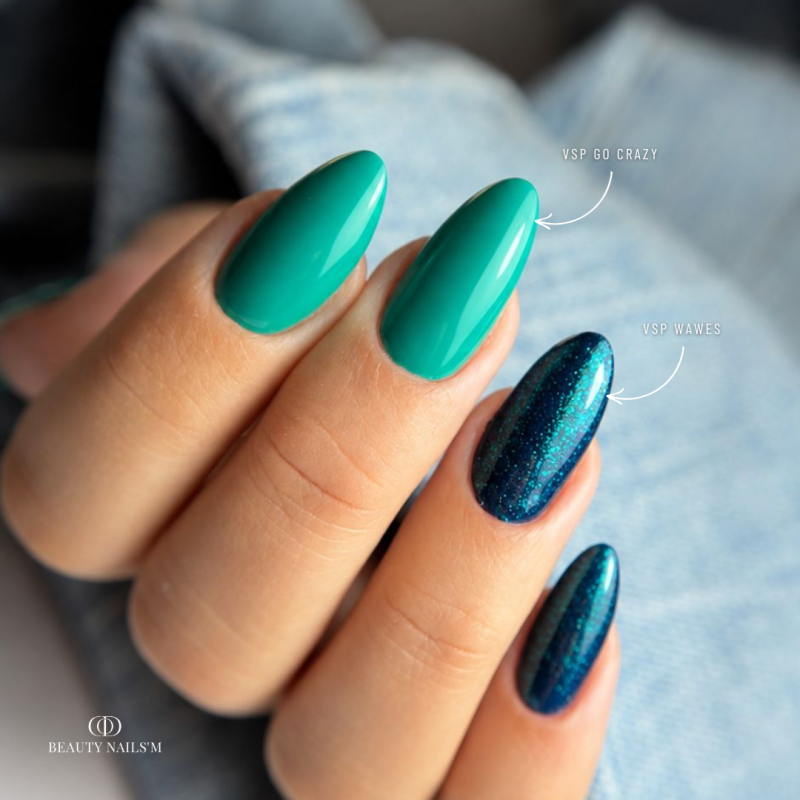 Pose en amandes avec le vernis semi permanent Go Crazy vert menthe