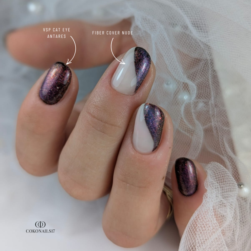 Pose d'ongles ovale avec le Cat Eye Antares, rouge violet rosé