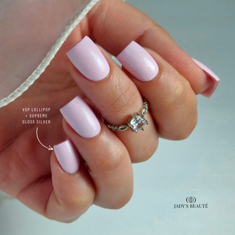 Pose carrée avec le vernis semi permanent Lollipop, rose parme pastel