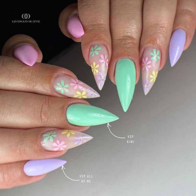 Pose en stilettos avec le vernis semi permanent Kiwi, vert pastel