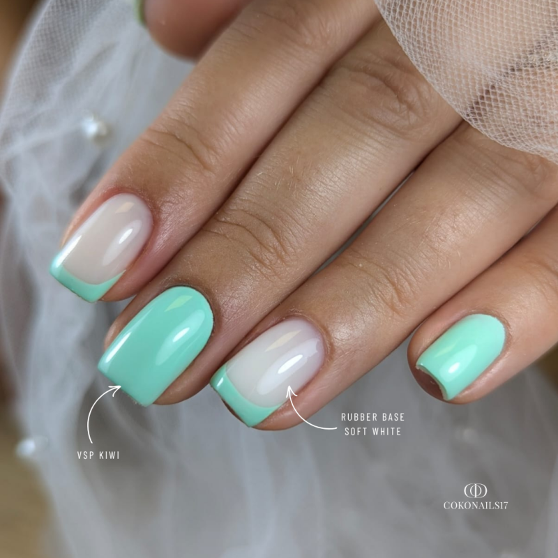 Pose carrée avec le vernis semi permanent Kiwi, vert pastel
