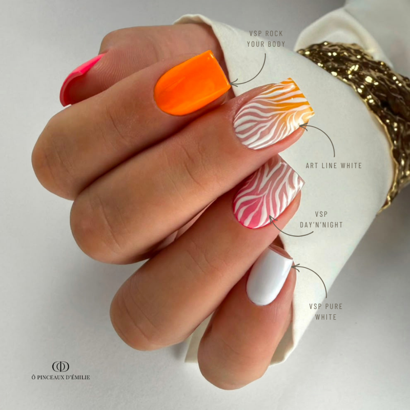 Pose d'ongle carrée avec le gel paint Art Line White, blanc