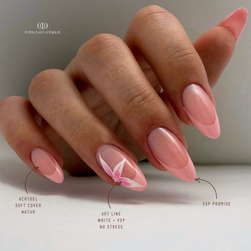 Pose d'ongles en amandes avec le vernis semi permanent Promise, rose orange néon