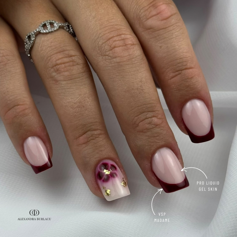 Pose d'ongles carrée avec le vernis semi permanent Dangerous, bordeaux cerise noire