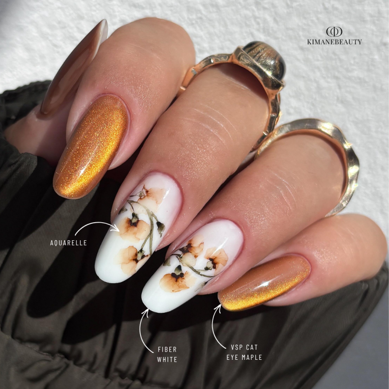 Pose d'ongles en amandes avec le vernis semi permanent Cat Eye Maple, ambré doré miel