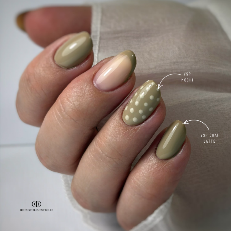 Pose ovale avec le vernis semi permanent Chaï Latte, taupe