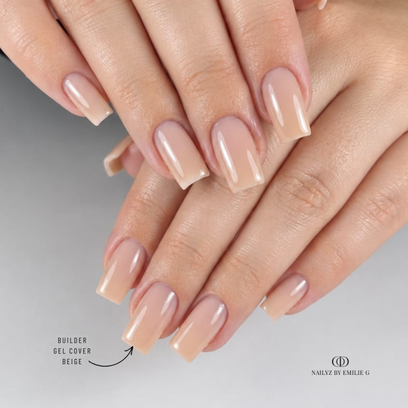 Pose d'ongles carrés avec le Builder Gel Cover Beige, beige foncé couvrant semi égalisant