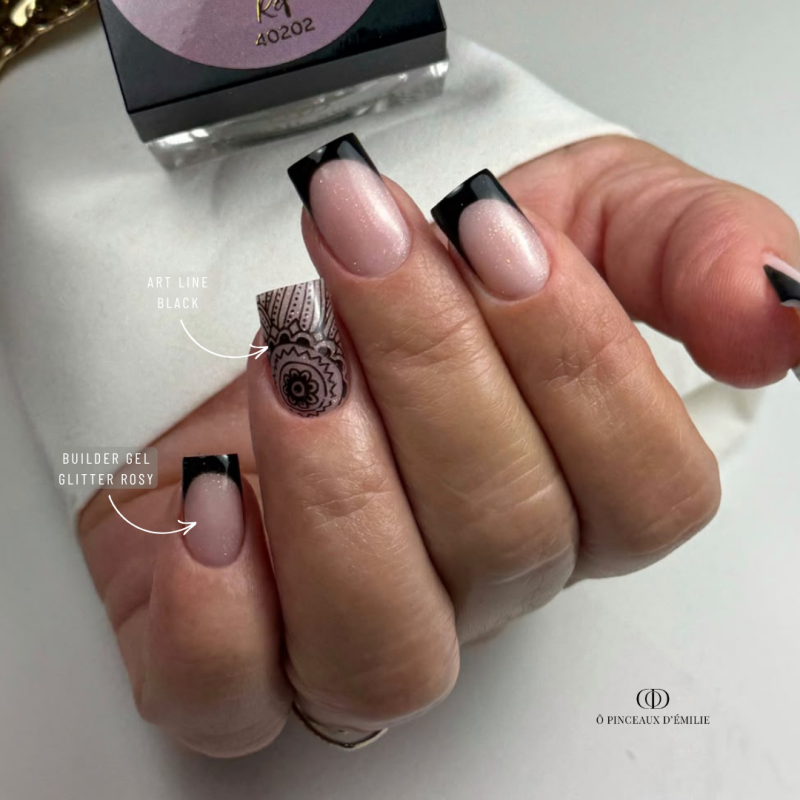 Pose d'ongles carrés avec le Builder Gel Glitter Rosy, rose clair pailleté holographique auto égalisant sans limage