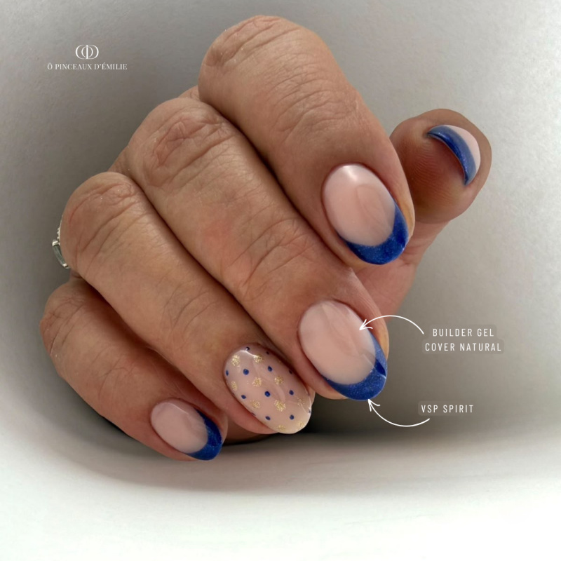 Pose d'ongles en amandes avec le Builder Gel Cover Natural, beige rosé naturel auto égalisant sans limage