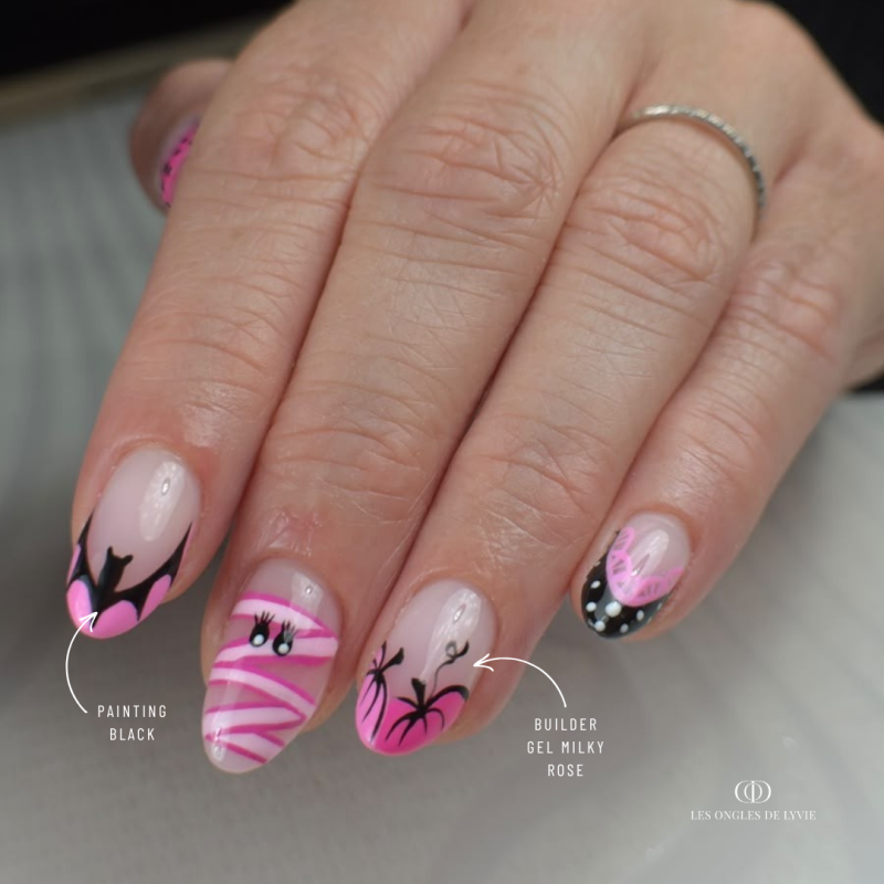Pose d'ongles en amandes avec le Builder Gel Milky Rose, rose laiteux semi égalisant