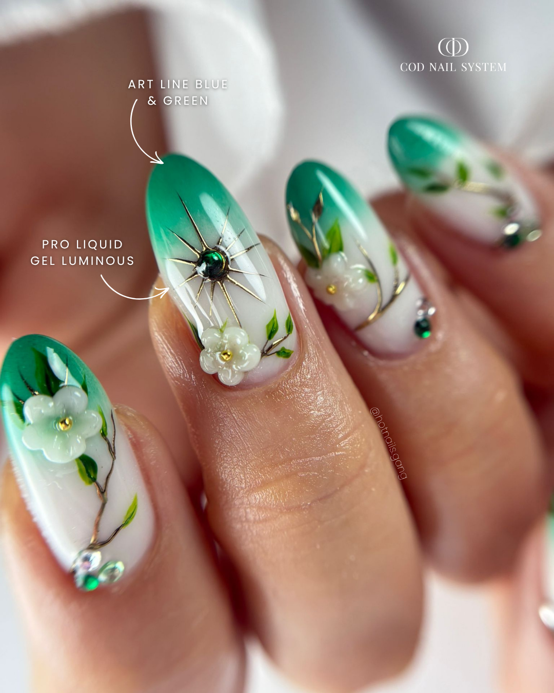 Ongles babycolor, chrome et 3D Pose d'ongles en amandes avec babycolor vert et nail art chrome et 3D