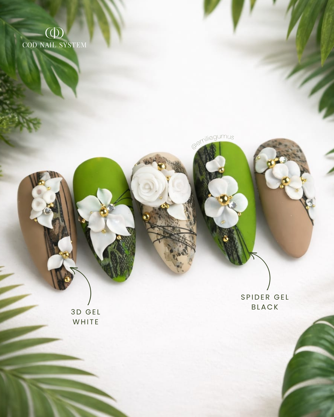 Capsules d'ongles matt serpent et fleurs 3D Capsules d'ongles matt avec foil snake et fleurs 3D