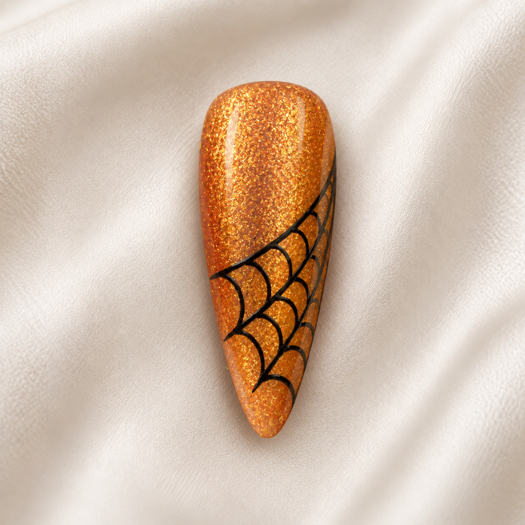 Capsules d'ongles avec nail art toile d'araignée
