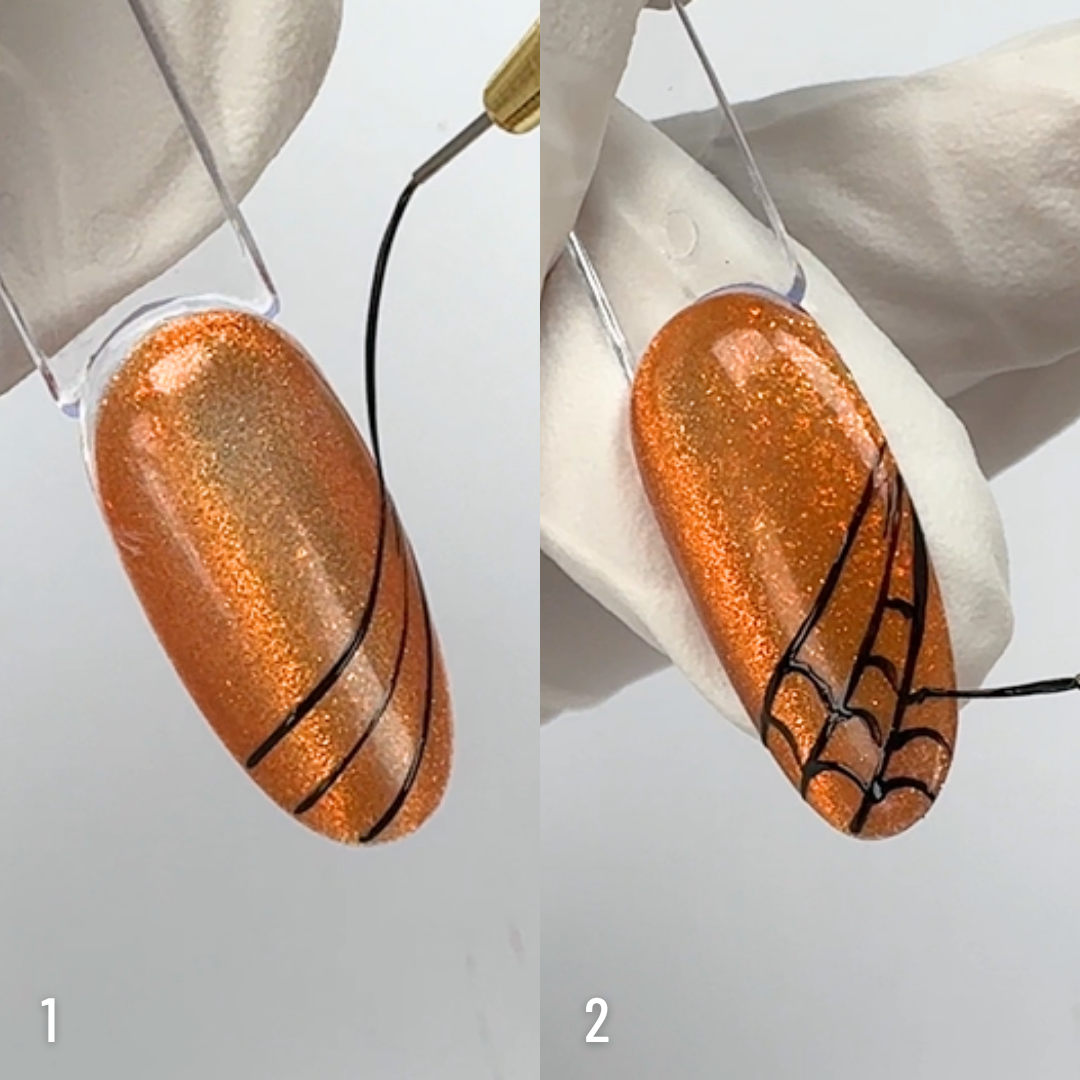 Réalisation du nail art toile d'araignée avec un pinceau liner