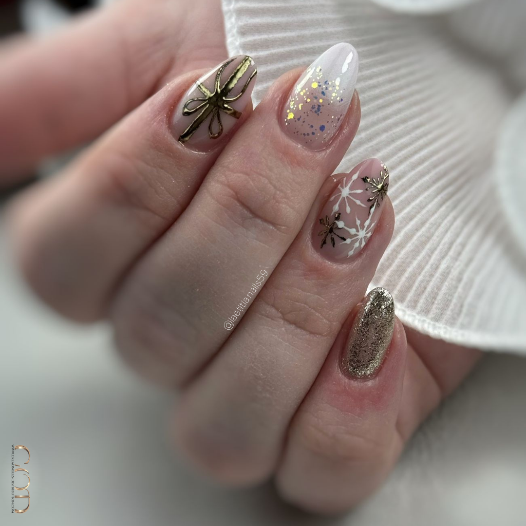 Pose amandes dorée et blanche avec flocons