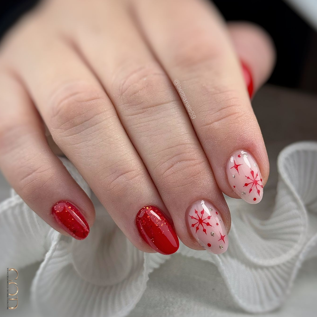 Pose amandes rouge et rose pastel avec flocons
