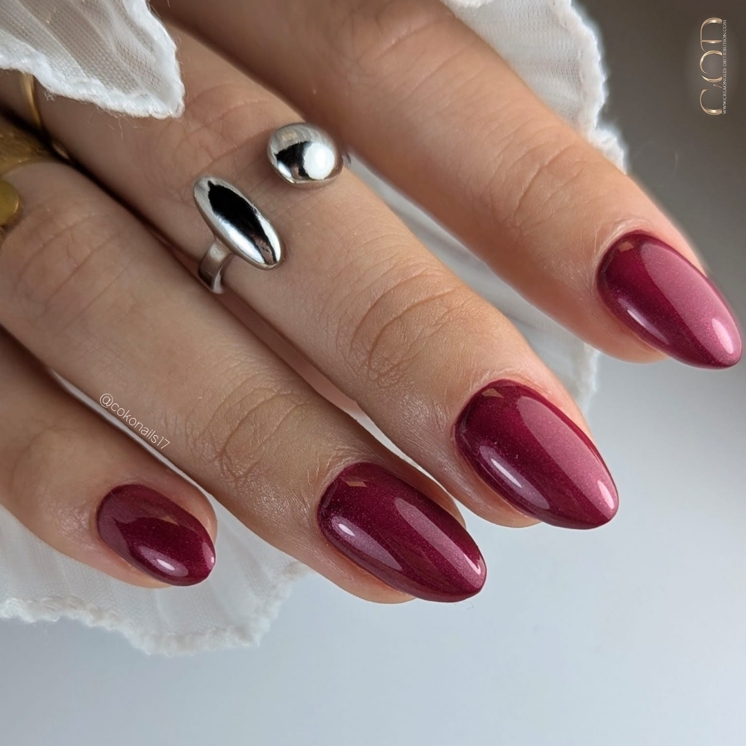 Pose amandes rouge irisée