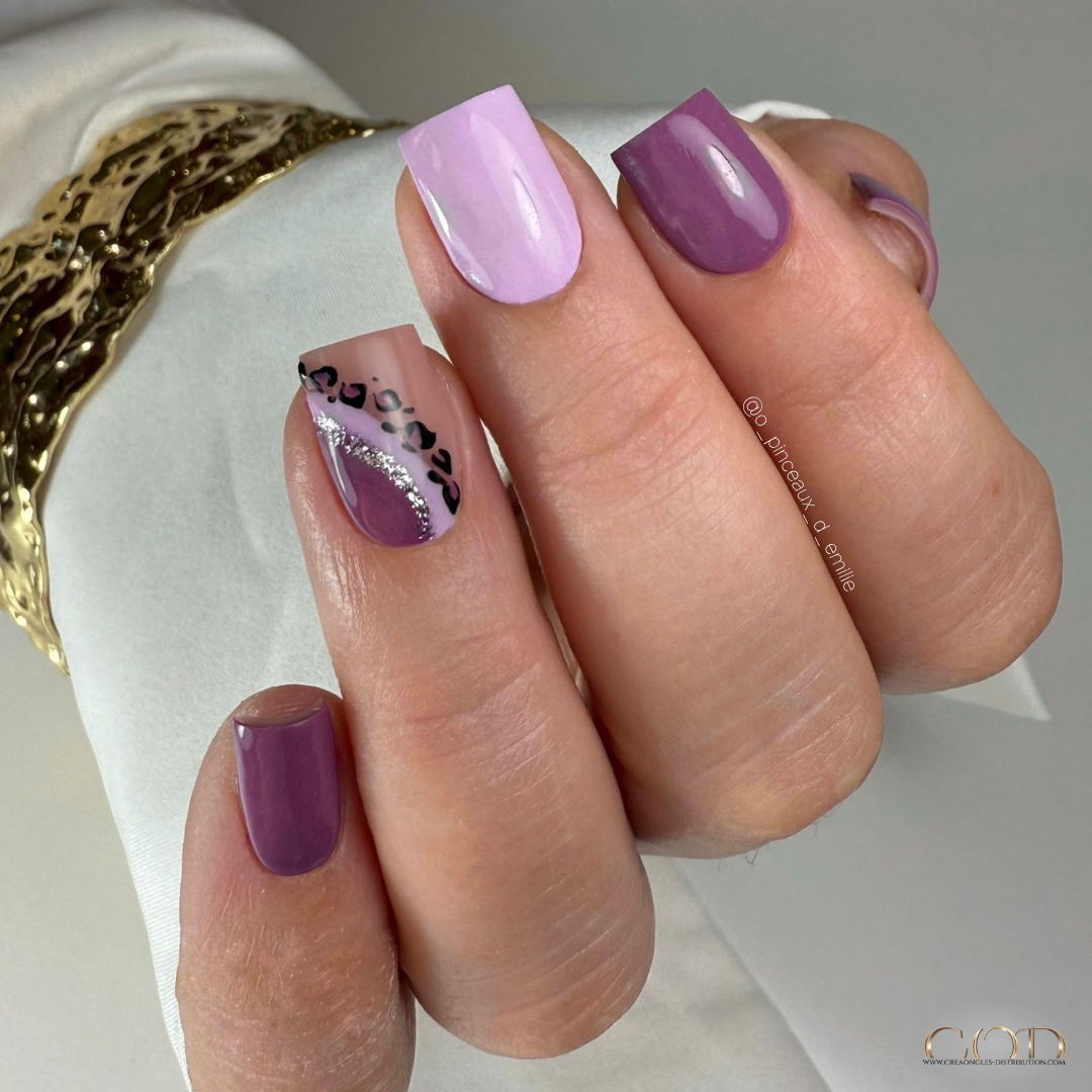 Pose carrée violine et rose pastel