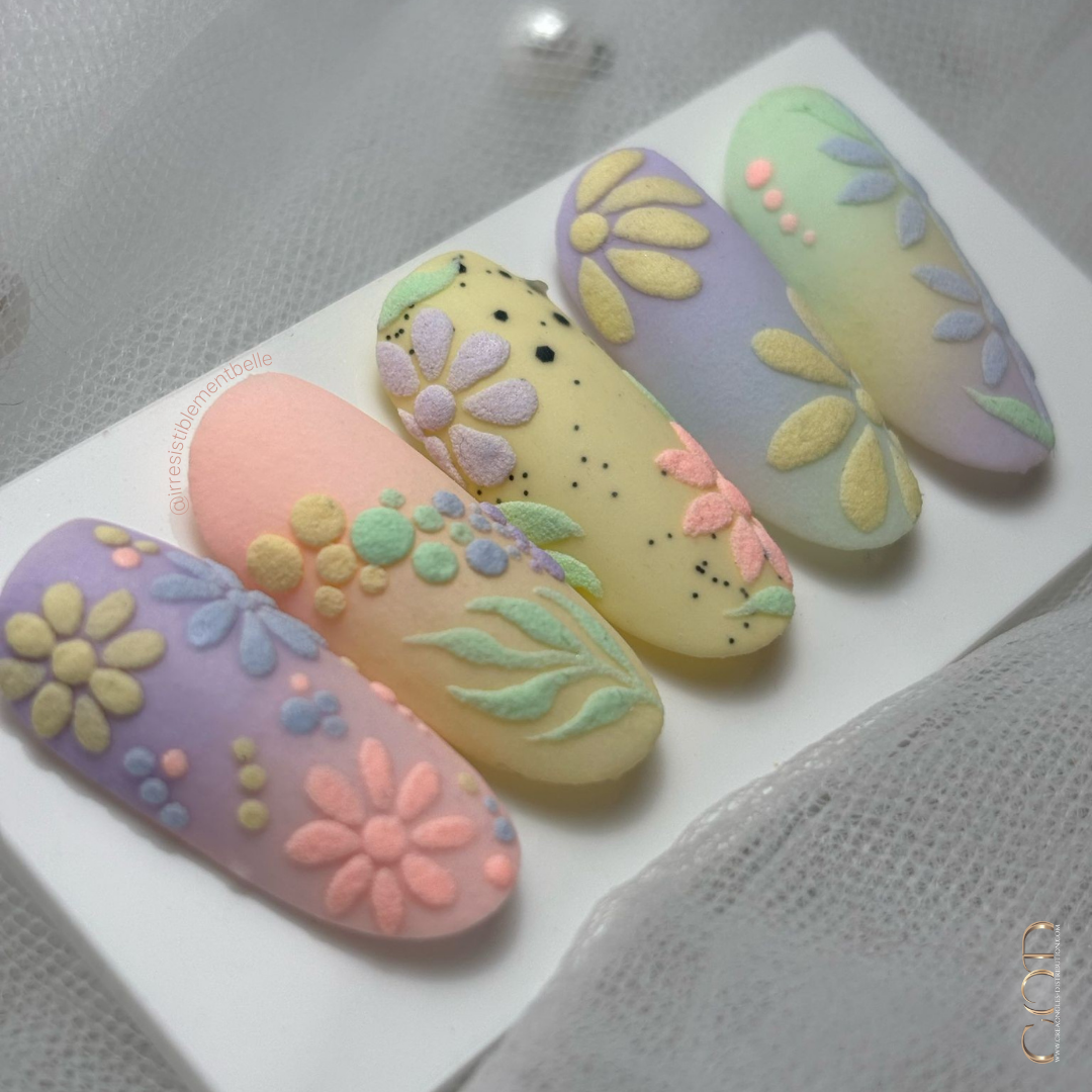 Capsules d'ongles pastel matt avec la Sweet Macaron collection et la résine clear