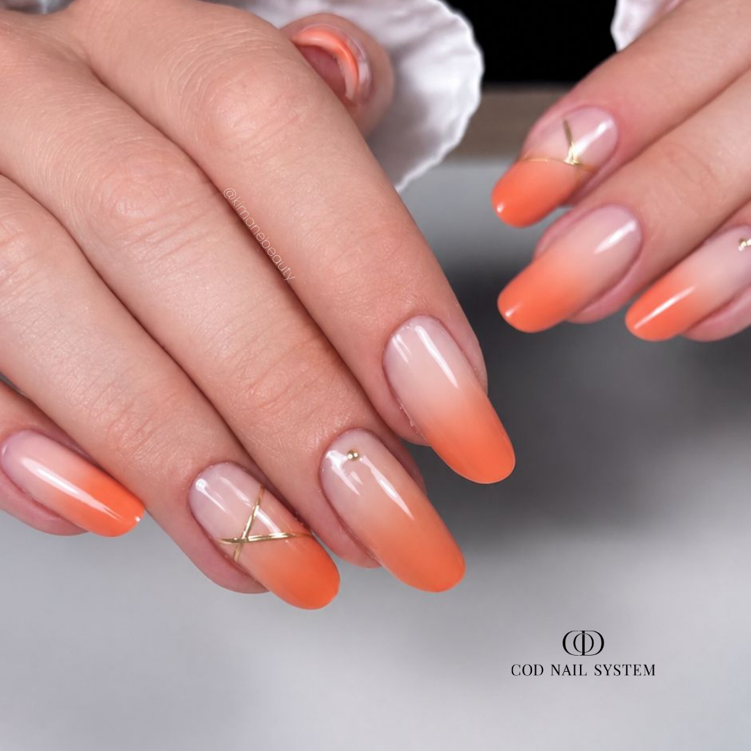 Ongles en amandes babycolor terracotta Pose d'ongles en amandes avec babycolor terracotta